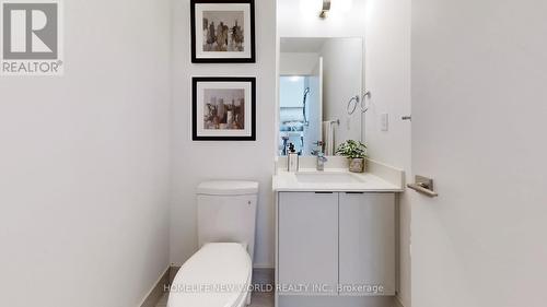 2501 - 2908 Highway 7 Road, Vaughan, ON - Indoor Photo Showing Bathroom