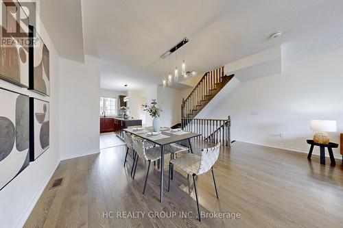 43 Milbourne Lane, Richmond Hill, ON - Indoor Photo Showing Dining Room