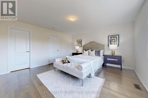 43 Milbourne Lane, Richmond Hill, ON - Indoor Photo Showing Bedroom