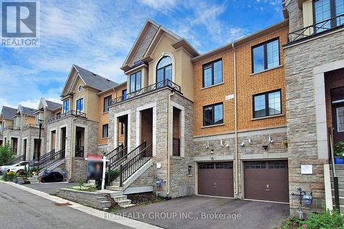 43 Milbourne Lane, Richmond Hill, ON - Outdoor With Facade