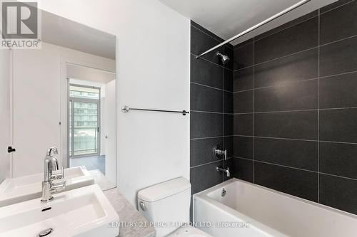 301 - 105 The Queensway Avenue, Toronto, ON - Indoor Photo Showing Bathroom