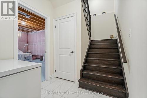 121 Kennedy Boulevard, New Tecumseth, ON - Indoor Photo Showing Other Room