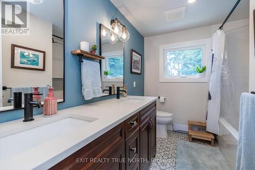 829 Line 11 N, Oro-Medonte, ON - Indoor Photo Showing Bathroom