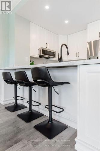 408 - 6 Toronto Street, Barrie, ON - Indoor Photo Showing Kitchen