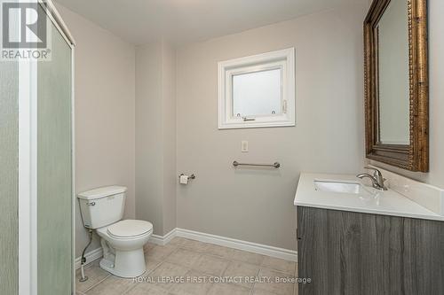 264 Hickling Trail, Barrie, ON - Indoor Photo Showing Bathroom