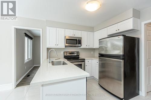 264 Hickling Trail, Barrie, ON - Indoor Photo Showing Kitchen