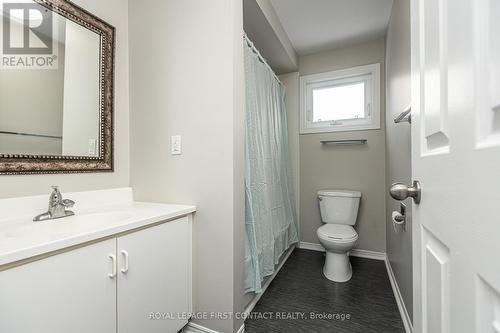 264 Hickling Trail, Barrie, ON - Indoor Photo Showing Bathroom