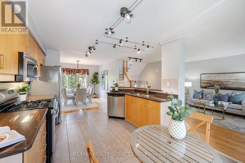 #59 - 5535 Glen Erin Drive, Mississauga, ON - Indoor Photo Showing Kitchen With Stainless Steel Kitchen With Double Sink