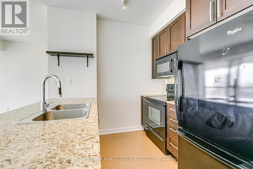903 - 4065 Brickstone Mews, Mississauga, ON - Indoor Photo Showing Kitchen With Double Sink