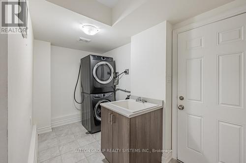 8575 Financial Drive, Brampton, ON - Indoor Photo Showing Laundry Room