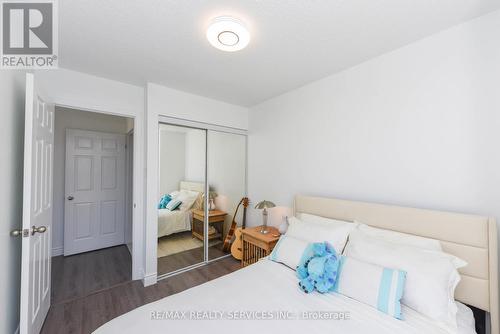 2 - 2891 Rio Court, Mississauga, ON - Indoor Photo Showing Bedroom