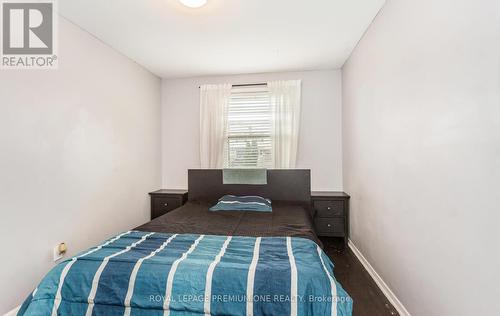 35 Brentwood Drive, Brampton, ON - Indoor Photo Showing Bedroom