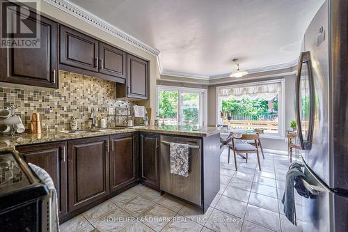 2115 Eighth Line, Oakville, ON - Indoor Photo Showing Kitchen With Double Sink