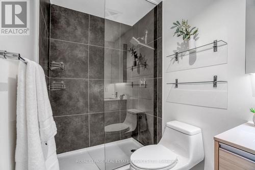 910 - 20 Minowan Miikan Lane, Toronto, ON - Indoor Photo Showing Bathroom