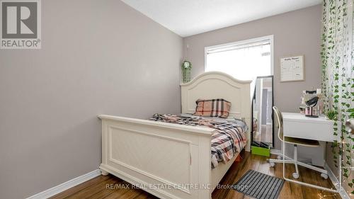 21 Roadmaster Lane, Brampton, ON - Indoor Photo Showing Bedroom