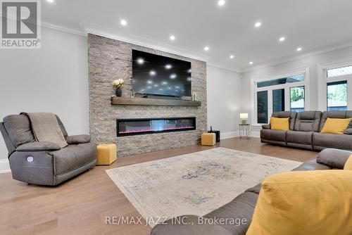 60 Varcoe Road, Clarington, ON - Indoor Photo Showing Living Room With Fireplace