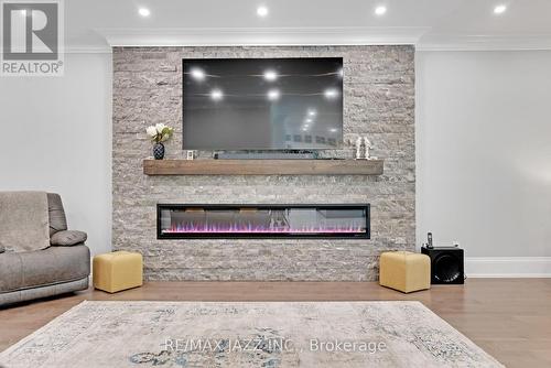 60 Varcoe Road, Clarington (Courtice), ON - Indoor Photo Showing Living Room With Fireplace