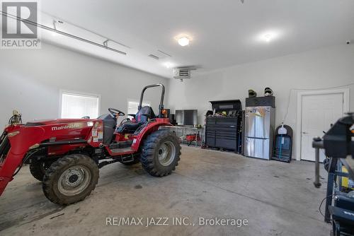 60 Varcoe Road, Clarington (Courtice), ON - Indoor Photo Showing Garage