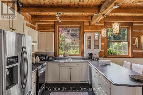 2510 Nash Road, Clarington, ON - Indoor Photo Showing Kitchen