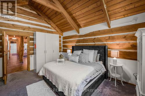 2510 Nash Road, Clarington, ON - Indoor Photo Showing Bedroom