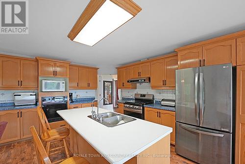 6320 Frog Street S, Georgina (Baldwin), ON - Indoor Photo Showing Kitchen With Double Sink