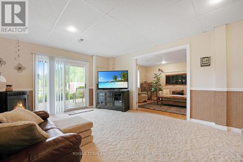 6320 Frog Street S, Georgina, ON - Indoor Photo Showing Living Room With Fireplace