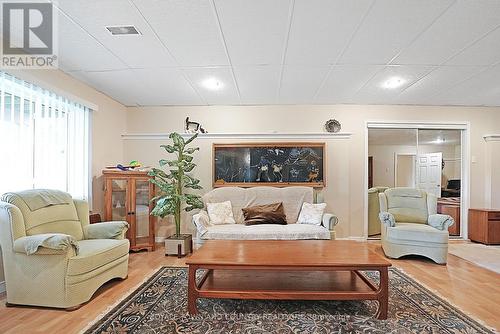 6320 Frog Street S, Georgina, ON - Indoor Photo Showing Living Room