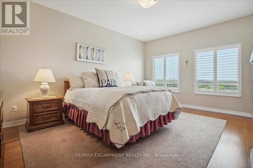 509 - 1499 Nottinghill Gate, Oakville, ON - Indoor Photo Showing Bedroom