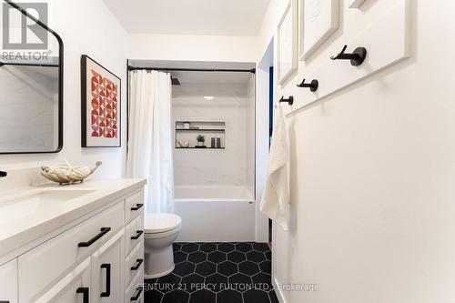 42 Raine Drive, Ajax, ON - Indoor Photo Showing Bathroom