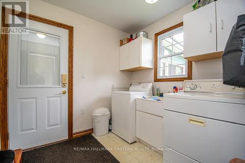 902 Crough Crescent, Smith-Ennismore-Lakefield, ON - Indoor Photo Showing Laundry Room