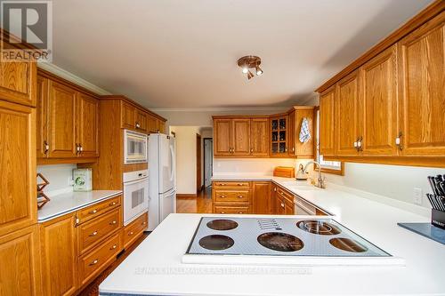 902 Crough Crescent, Smith-Ennismore-Lakefield, ON - Indoor Photo Showing Kitchen