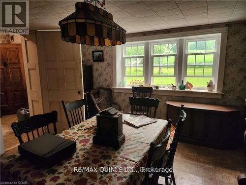 29 & 49 Trumble Lane, Prince Edward County, ON - Indoor Photo Showing Dining Room