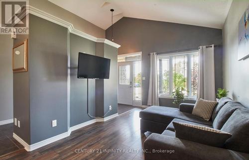 44 Mcauley Drive, Quinte West, ON - Indoor Photo Showing Living Room