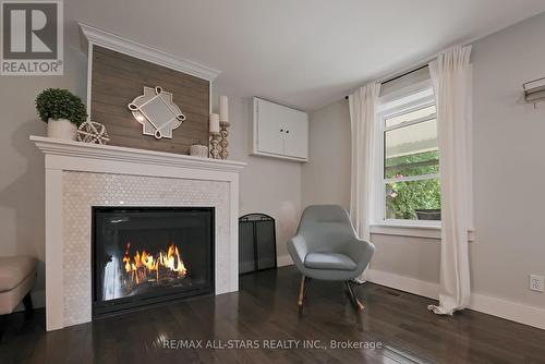 112 Echo Bay Road, Kawartha Lakes, ON - Indoor Photo Showing Living Room With Fireplace