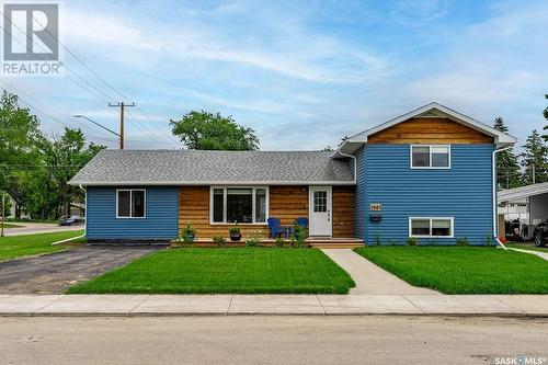 1901 Morgan Avenue, Saskatoon, SK - Outdoor With Facade