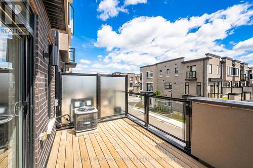 2594 Castlegate Crossing, Pickering, ON - Outdoor With Balcony