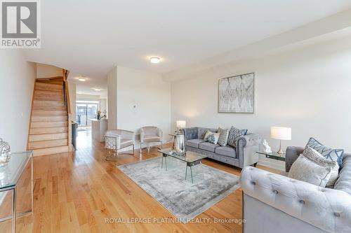 2594 Castlegate Crossing, Pickering (Duffin Heights), ON - Indoor Photo Showing Living Room