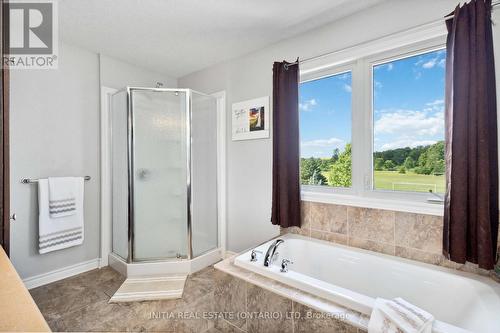 22 Stonefield Gate, Middlesex Centre, ON - Indoor Photo Showing Bathroom