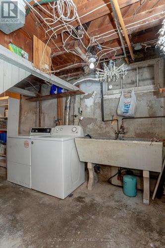 39 Balmoral Avenue, London, ON - Indoor Photo Showing Laundry Room