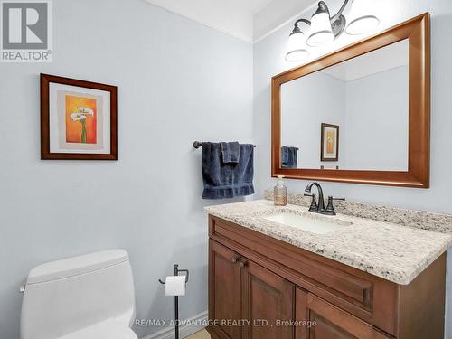 43 Dunsmoor Road, London, ON - Indoor Photo Showing Bathroom