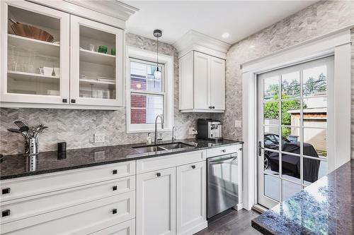 100 Kensington Avenue S, Hamilton, ON - Indoor Photo Showing Kitchen With Double Sink