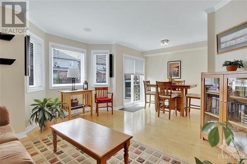 142 Eye Bright Crescent, Ottawa, ON - Indoor Photo Showing Living Room