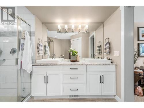 2893 Robinson Road Unit# 7, Lake Country, BC - Indoor Photo Showing Bathroom