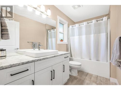 2893 Robinson Road Unit# 7, Lake Country, BC - Indoor Photo Showing Bathroom