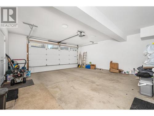 2893 Robinson Road Unit# 7, Lake Country, BC - Indoor Photo Showing Garage