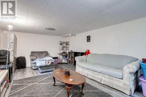 190 Lingham Street, Belleville, ON - Indoor Photo Showing Living Room