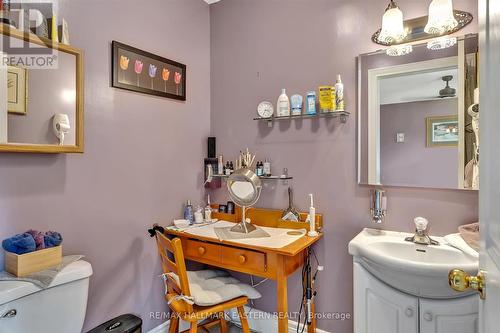 32 Liberty Lane, Kawartha Lakes, ON - Indoor Photo Showing Bathroom