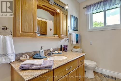 32 Liberty Lane, Kawartha Lakes, ON - Indoor Photo Showing Bathroom