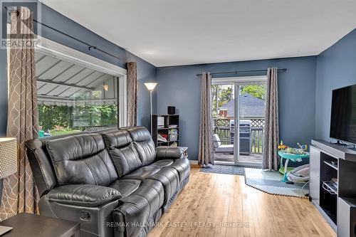 500 Rose Avenue, Peterborough, ON - Indoor Photo Showing Living Room