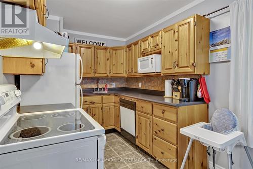 500 Rose Avenue, Peterborough, ON - Indoor Photo Showing Kitchen